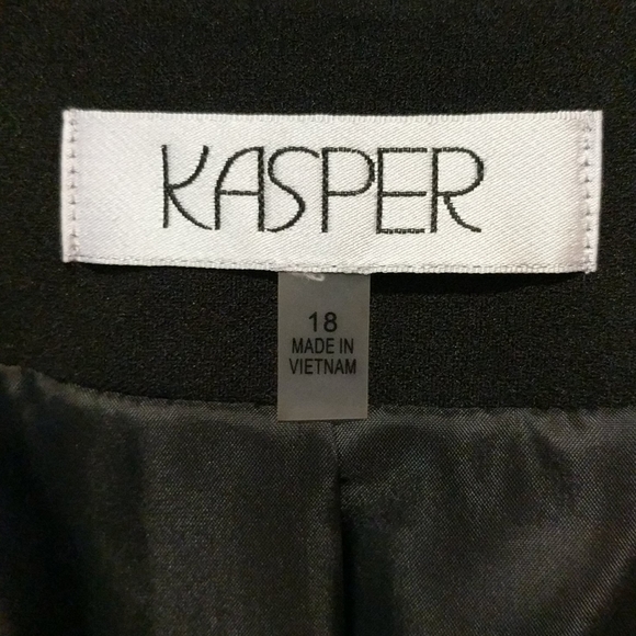 Kasper Black Blazer - Picture 2 of 6